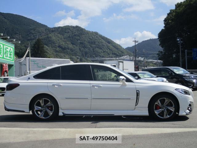 Toyota CROWN HYBRID 2019-11 8344234-3