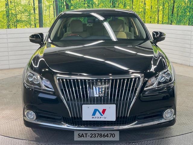 Toyota CROWN MAJESTA 2016-08 8342023-13