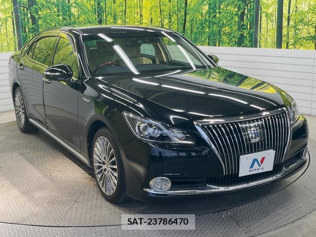 Toyota CROWN MAJESTA 2016-08 8342023-15