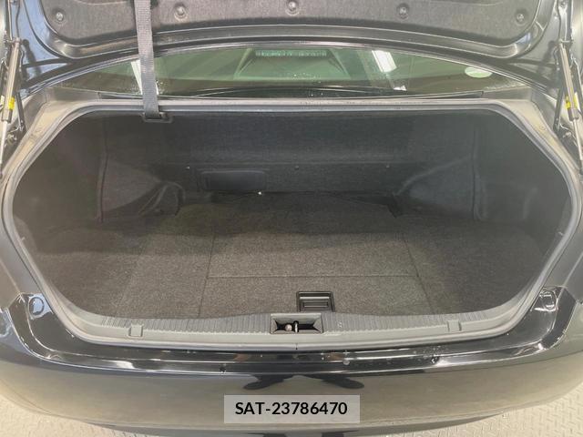 Toyota CROWN MAJESTA 2016-08 8342023-9