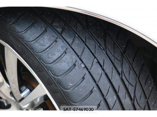 Toyota CROWN MAJESTA 2005-04 8342383-13