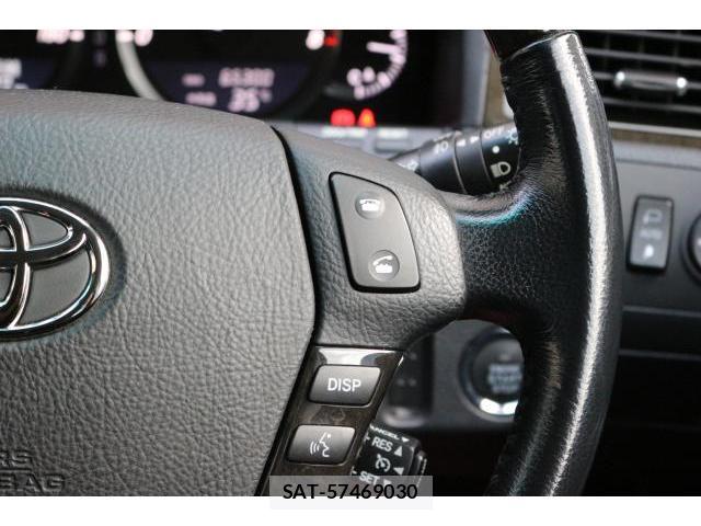 Toyota CROWN MAJESTA 2005-04 8342383-16