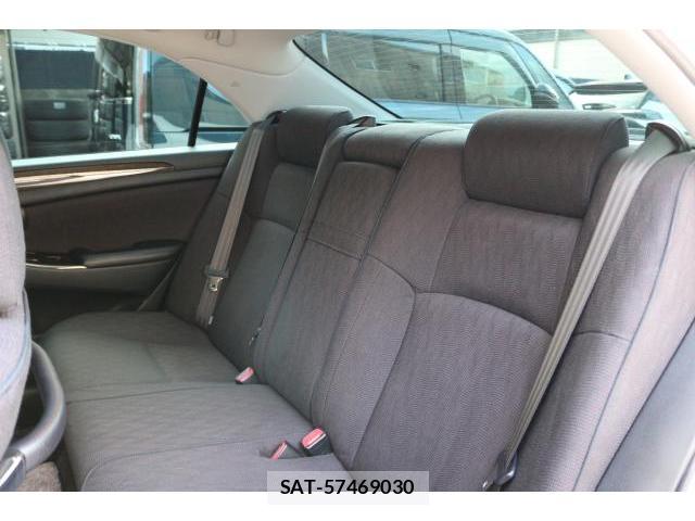 Toyota CROWN MAJESTA 2005-04 8342383-5