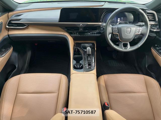 Toyota CROWN 2025-01 8342027-1