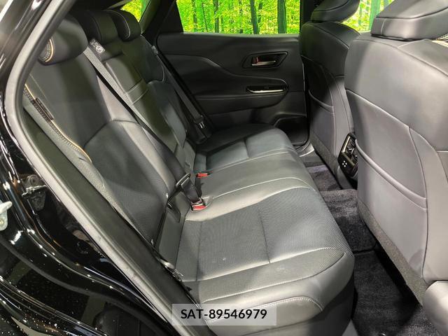 Toyota CROWN 2023-12 8342330-8