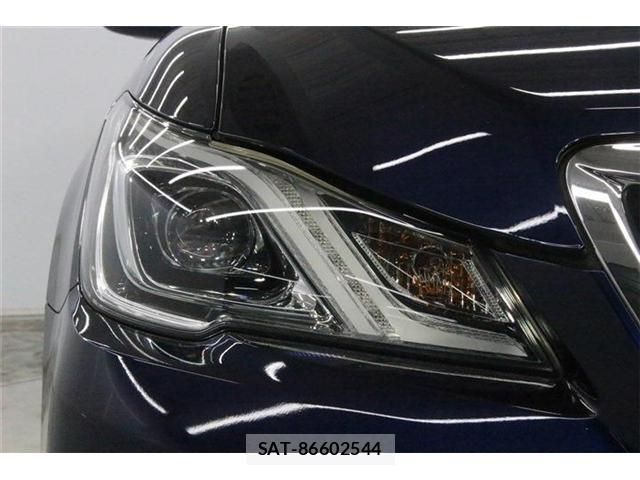 Toyota CROWN 2016-09 8344118-11