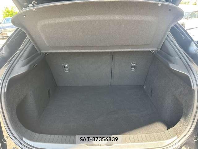Mazda CX-30 2023-04 8343839-14