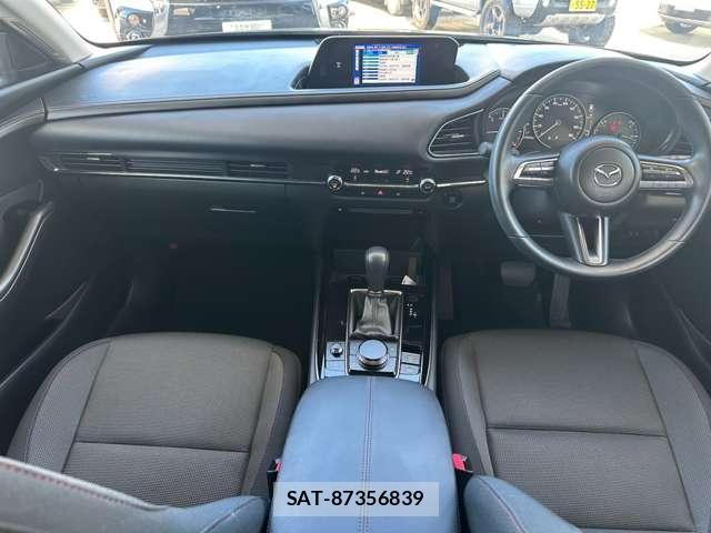 Mazda CX-30 2023-04 8343839-4