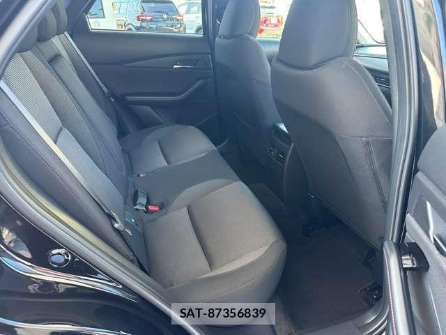 Mazda CX-30 2023-04 8343839-7