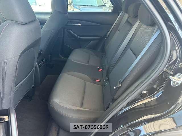 Mazda CX-30 2023-04 8343839-8