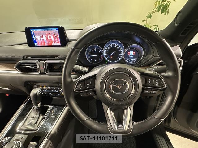 Mazda CX-8 2018-01 8344103-17
