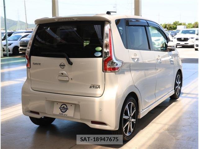 Nissan DAYZ 2018-11 8342452-6