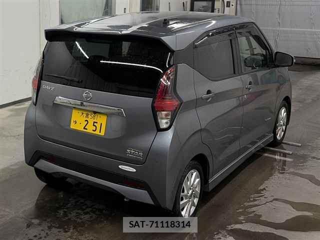 Nissan DAYZ 2022-05 8342552-9