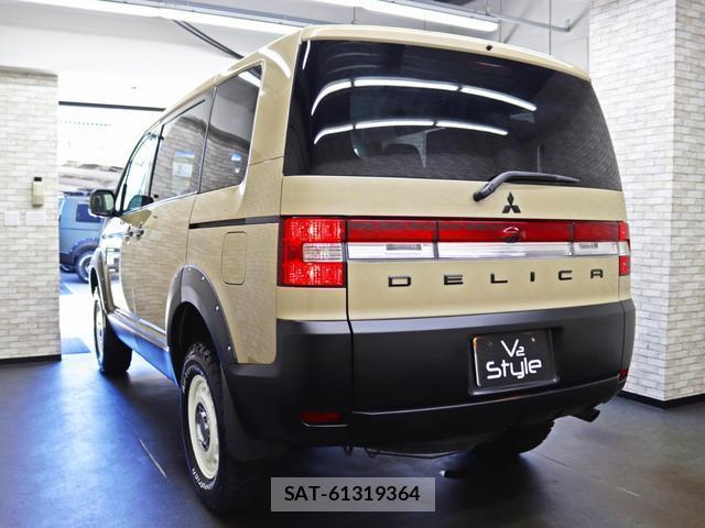 Mitsubishi DELICA 2018-01 8342679-15