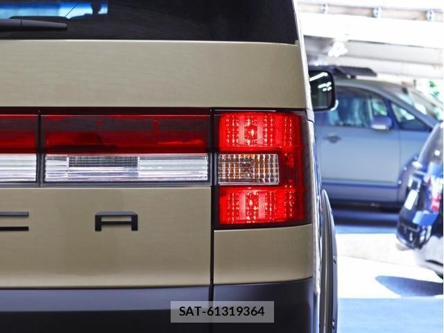 Mitsubishi DELICA 2018-01 8342679-19