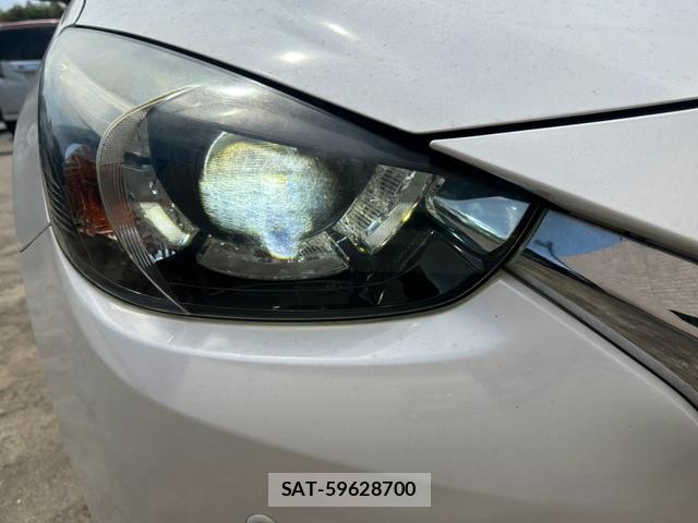 Mazda DEMIO 2018-08 8344239-16
