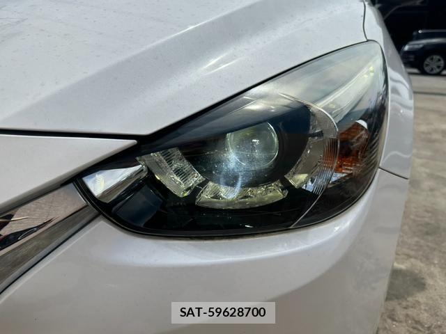 Mazda DEMIO 2018-08 8344239-3