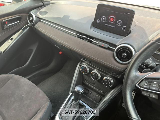 Mazda DEMIO 2018-08 8344239-9