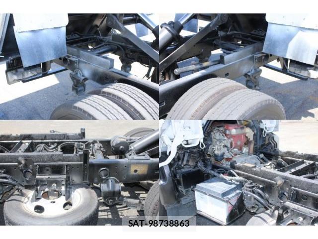Hino DUTRO 2011-12 8342042-18