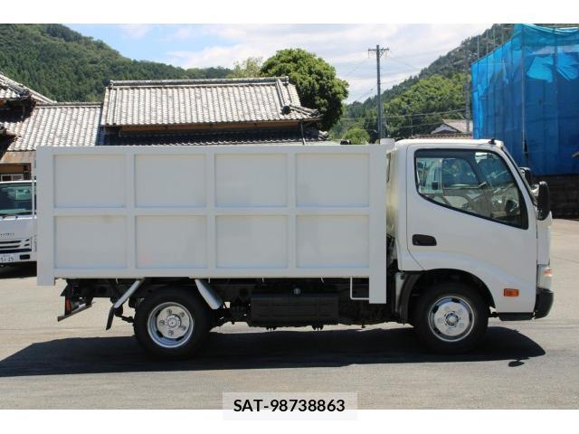 Hino DUTRO 2011-12 8342042-4
