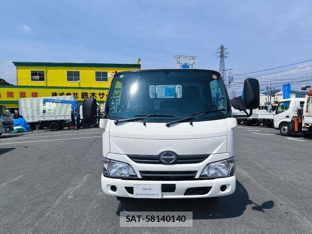 Hino DUTRO 2017-07 8342239-1