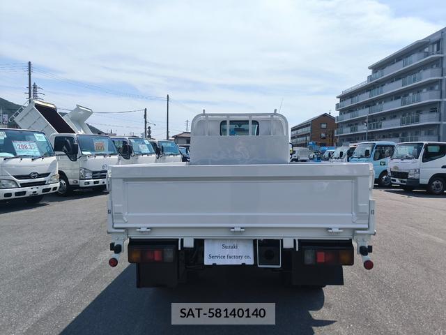 Hino DUTRO 2017-07 8342239-3
