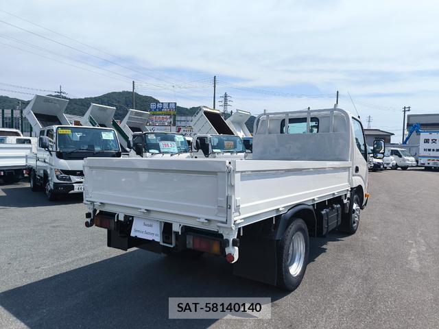 Hino DUTRO 2017-07 8342239-4