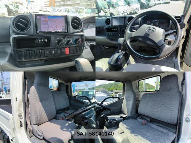 Hino DUTRO 2017-07 8342239-7