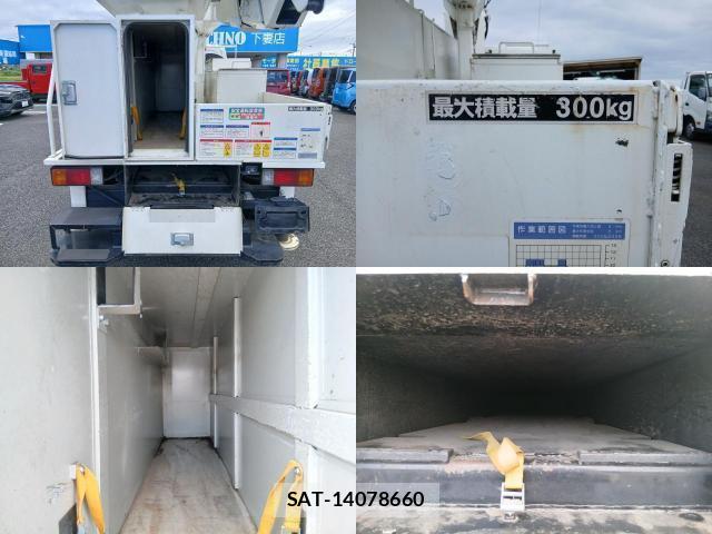 Hino DUTRO 2018-06 8342932-14