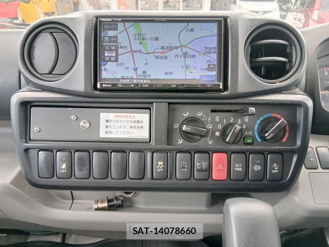 Hino DUTRO 2018-06 8342932-4