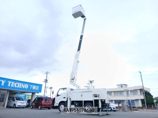 Hino DUTRO 2018-06 8342932-9