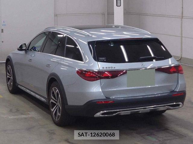 Mercedes Benz E-CLASS 2024-09 8343816-1