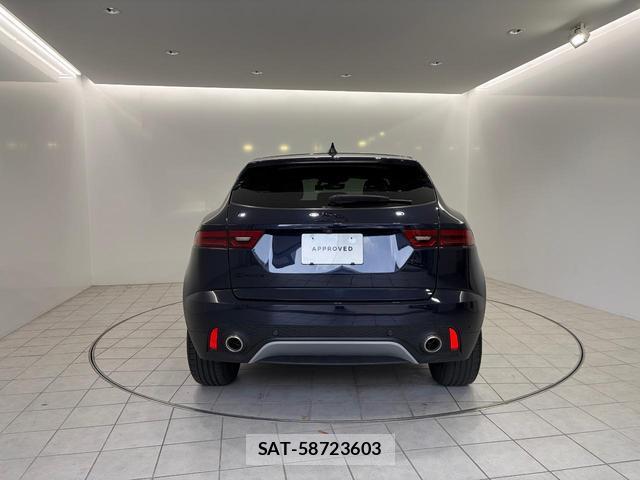 Jaguar E-PACE 2021-06 8342198-6