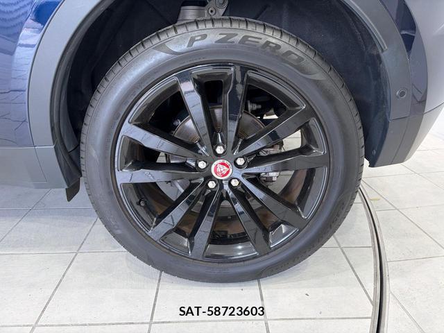 Jaguar E-PACE 2021-06 8342198-8