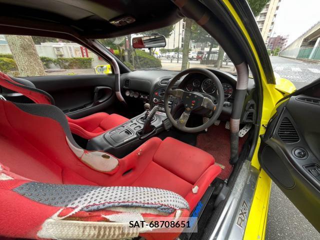 Mazda RX-7 1992-09 8343523-4