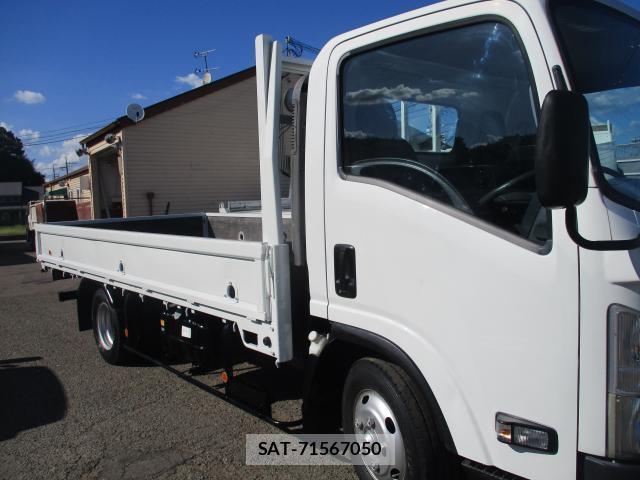 Isuzu ELF TRUCK 2012-02 8342839-11