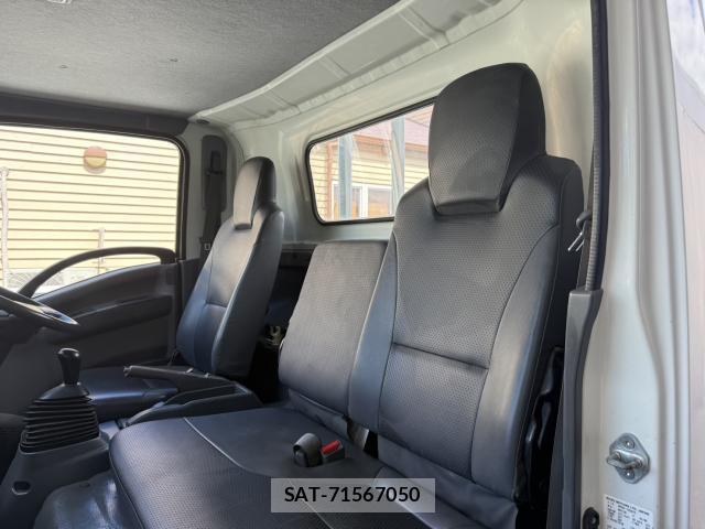 Isuzu ELF TRUCK 2012-02 8342839-19