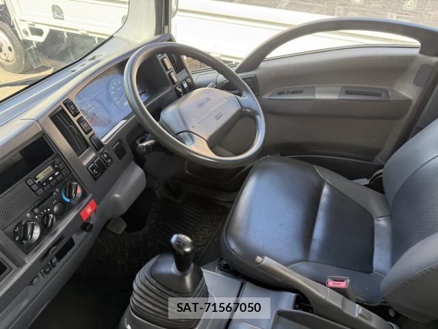 Isuzu ELF TRUCK 2012-02 8342839-8