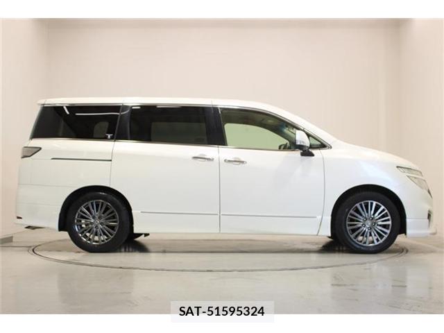 Nissan ELGRAND 2017-04 8342140-11