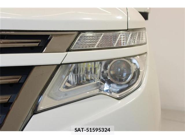 Nissan ELGRAND 2017-04 8342140-13