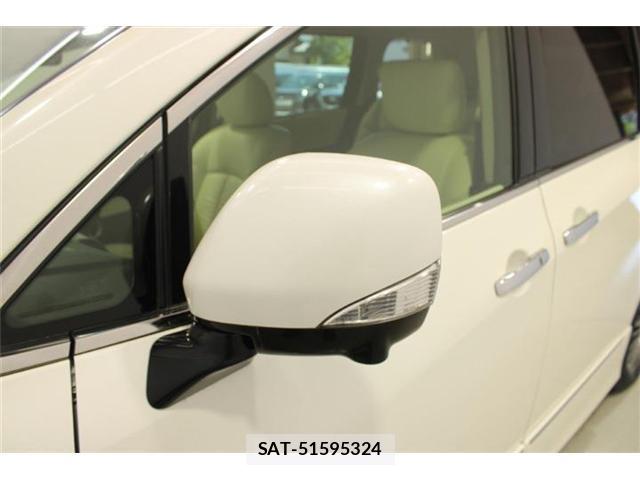 Nissan ELGRAND 2017-04 8342140-18