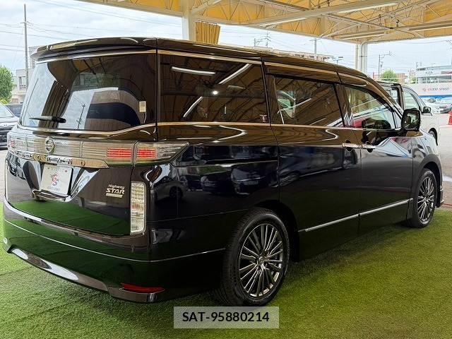 Nissan ELGRAND 2021-07 8343394-15