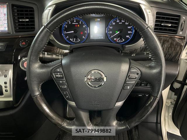 Nissan ELGRAND 2017-02 8343942-13