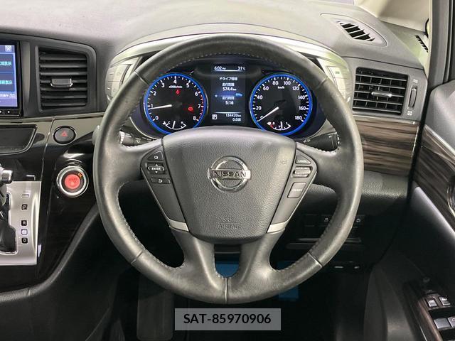 Nissan ELGRAND 2017-09 8344025-11