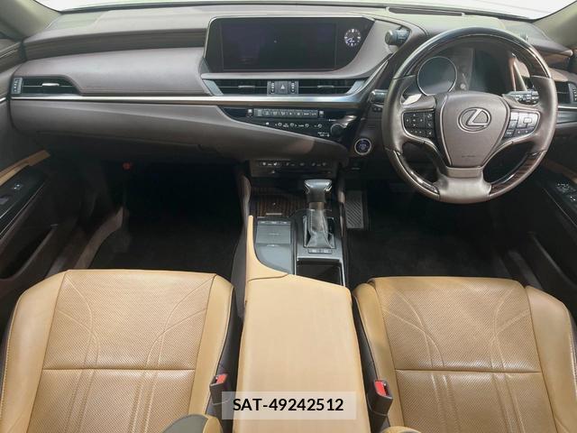 Lexus ES 2019-07 8342022-1