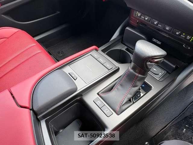 Lexus ES 2019-03 8344173-17