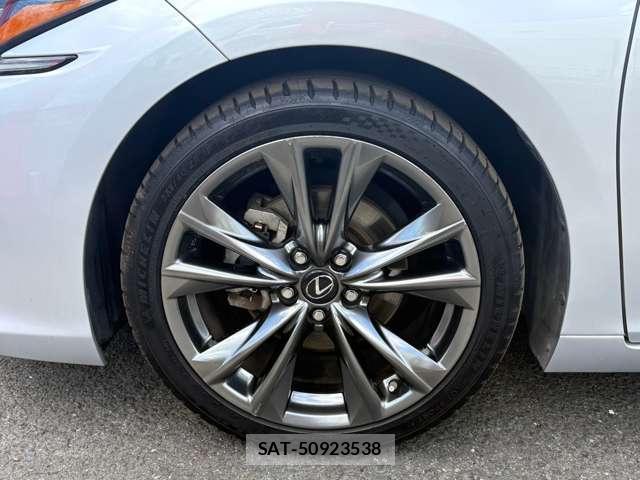 Lexus ES 2019-03 8344173-2