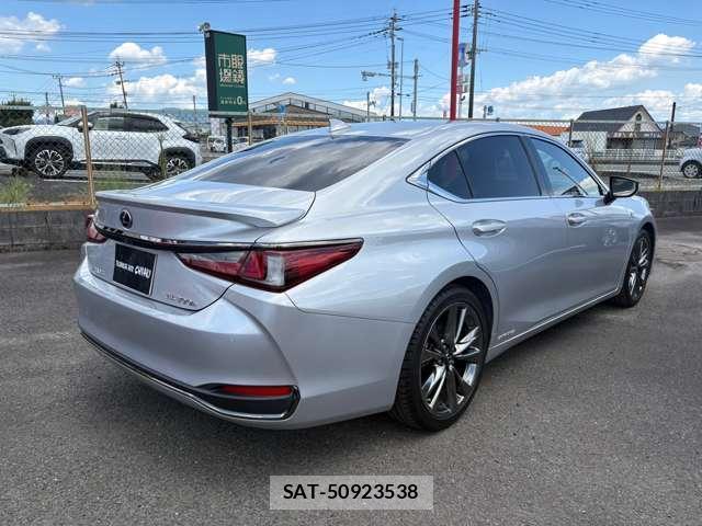 Lexus ES 2019-03 8344173-4