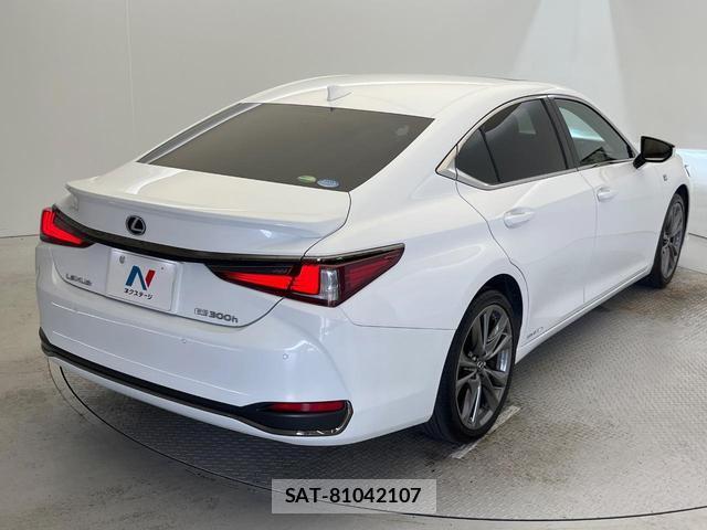 Lexus ES 2020-07 8344294-17