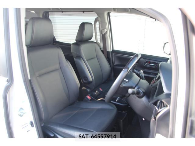 Toyota ESQUIRE 2017-06 8342064-16